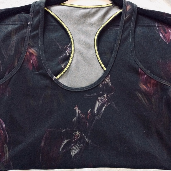 Lululemon tank top racer back black floral - Picture 8 of 9